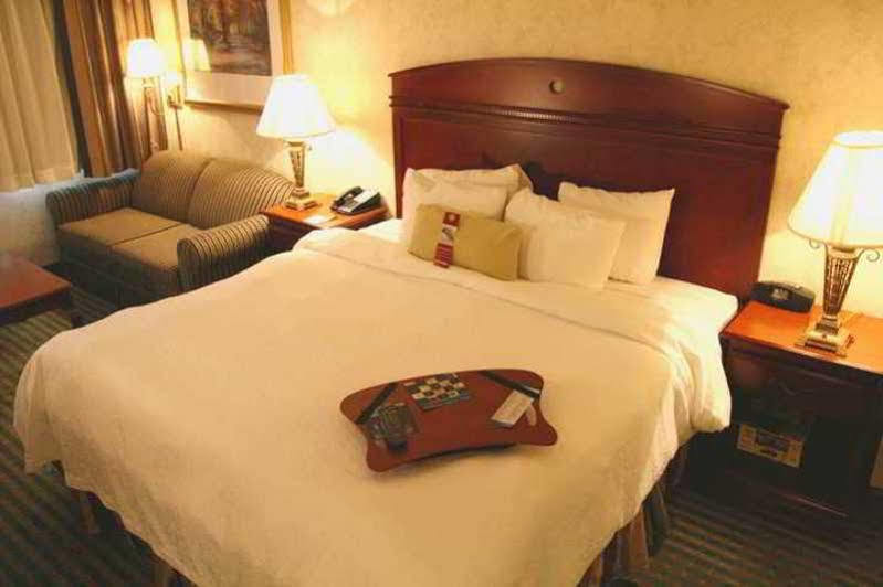 Hampton Inn Springfield Eksteriør bilde